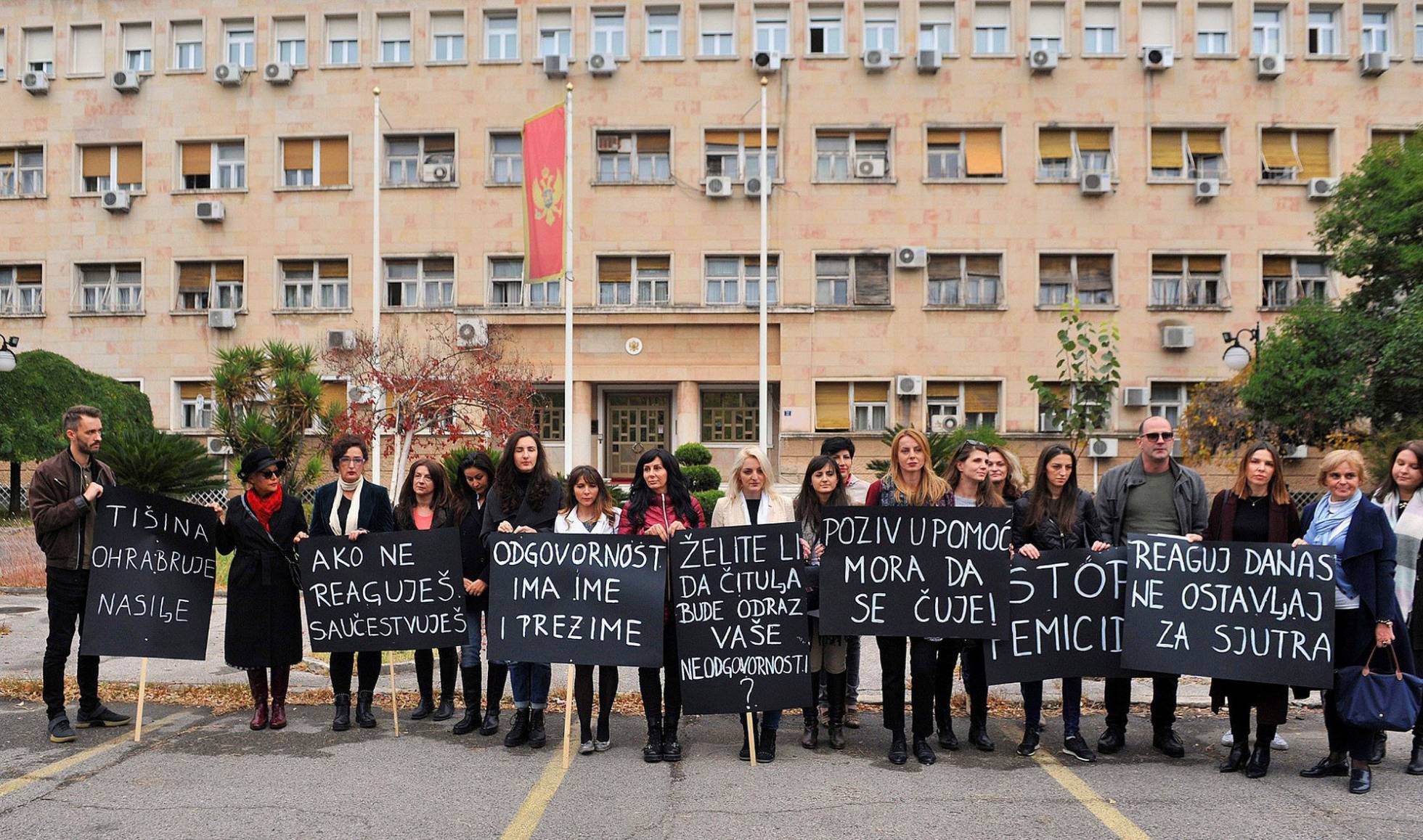 Micromachismos - Gloria Lomana - El País - Denuncias - Abusos sexuales Micromachismos - Gloria Lomana - El País - Denuncias - Abusos sexuales