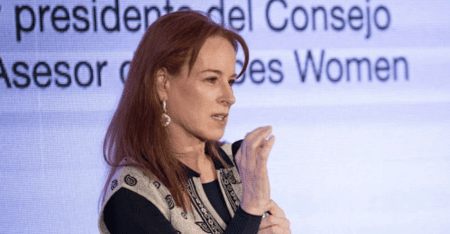 Summit Mujeres influyentes Gloria Lomana: «Todavía es importante que las mujeres sigamos pidiendo nuestro espacio»