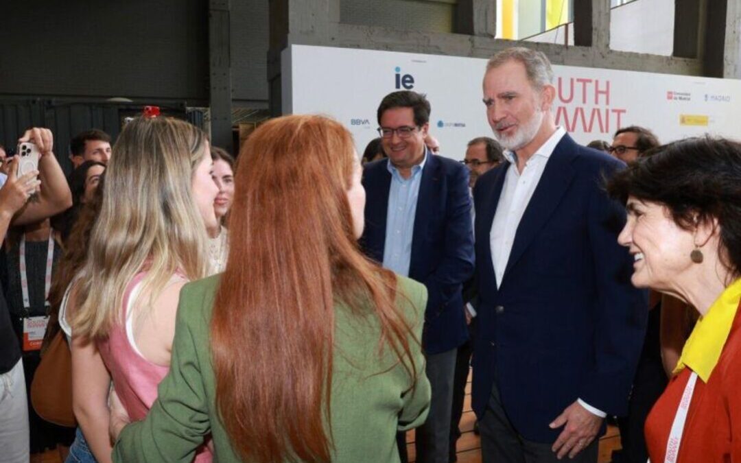 Saludo de Su Majestad el Rey Felipe VI a nuestras chicas de #RedImparable