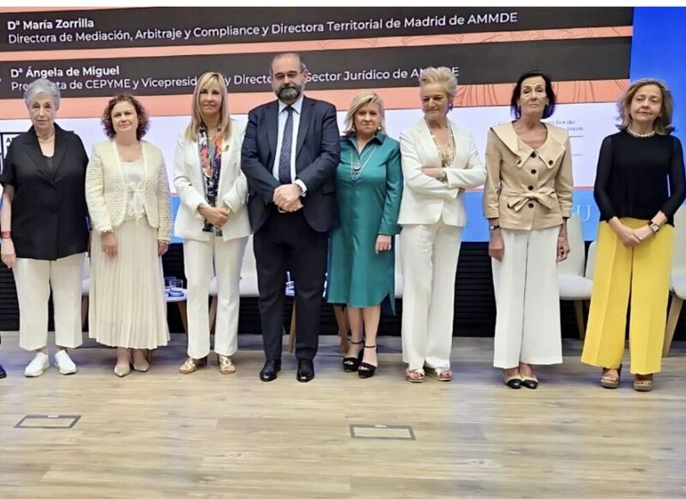 13.2.Entrega de los I _PREMIOS MUJER Y JUSTICIA_ de AMMDE