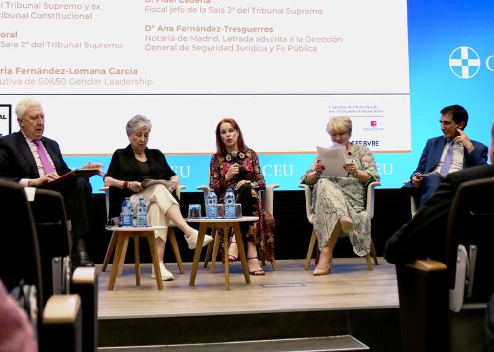 13.4.Entrega de los I _PREMIOS MUJER Y JUSTICIA_ de AMMDE